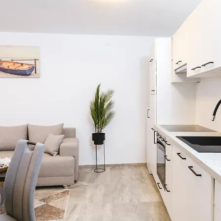Apartment Aurora *