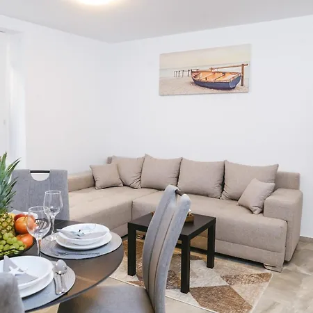 Aurora Apartma Izola